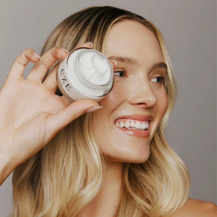 Chloe Zara Hair Style Defining Crème